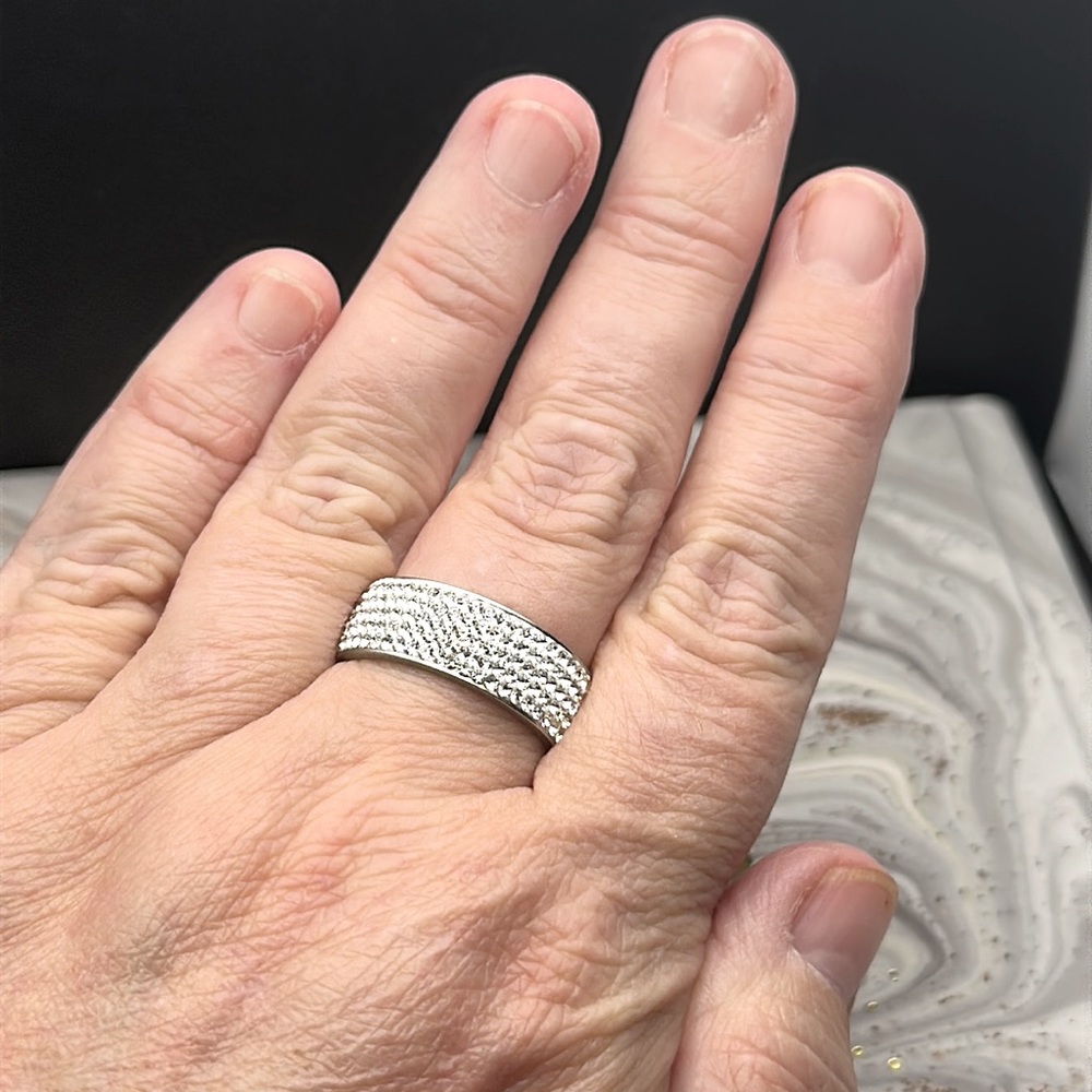 Women’s Sparkle Ring, 8mm Wide Band